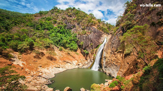 Dunhinda Falls