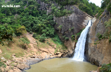 Dunhinda Falls