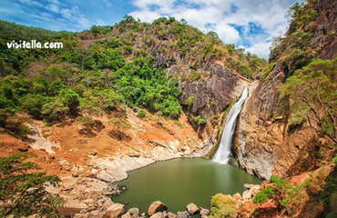 Dunhinda Falls